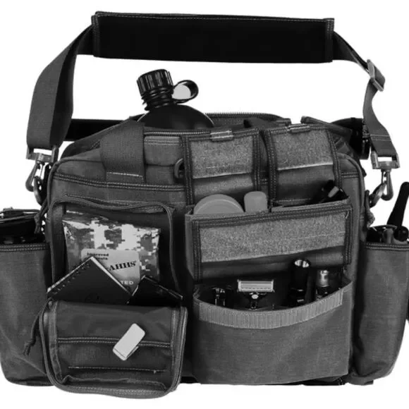 Max Edition Black Messenger Bag with Adjustable Strap and Durable Design 1/2 off - Picture 4 of 7